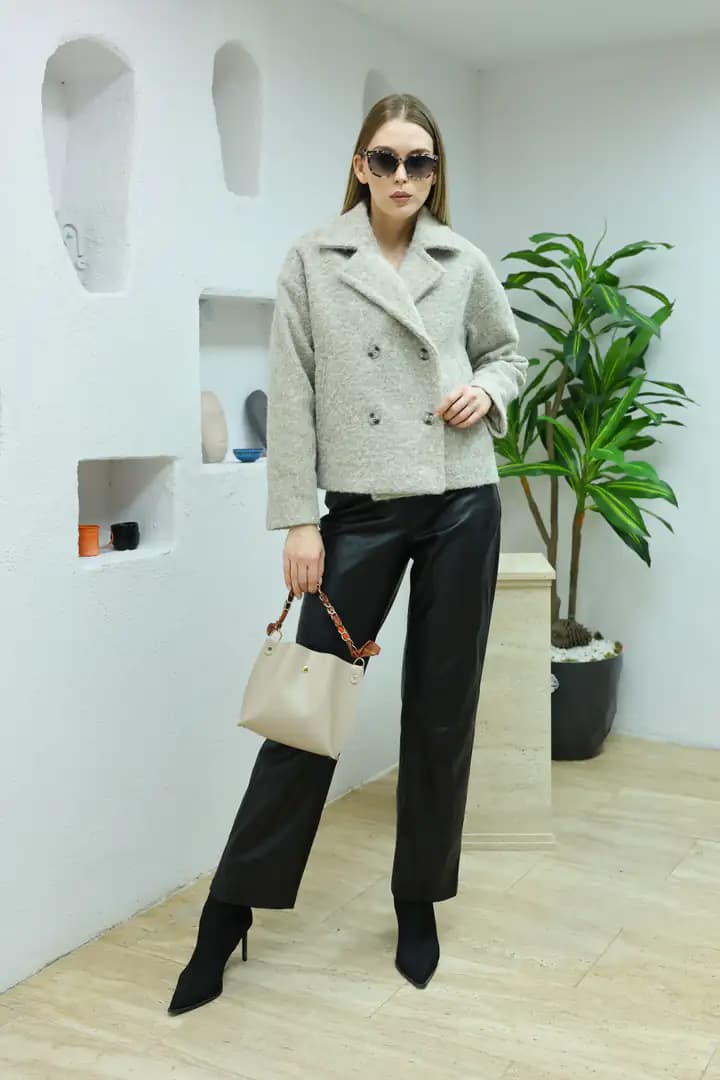 Kısa  oversize yün BEJ kaban